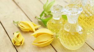 ylang ylang flower and ylang ylang oil | Ylang Ylang Essential Oil Benefits | Featured