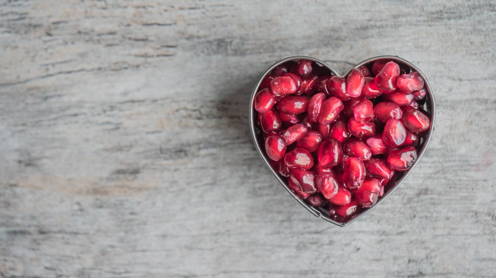 Silver Heart Bowl Filled of Red Pomegranate Seeds | Foods for Diabetics | Featured