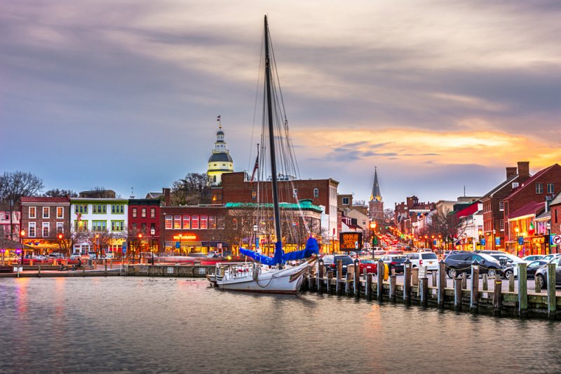 annapolis maryland usa harbor dusk | best places to retire in the us