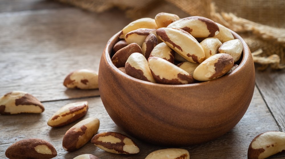 brazil nuts wooden bowl | benefits of selenium