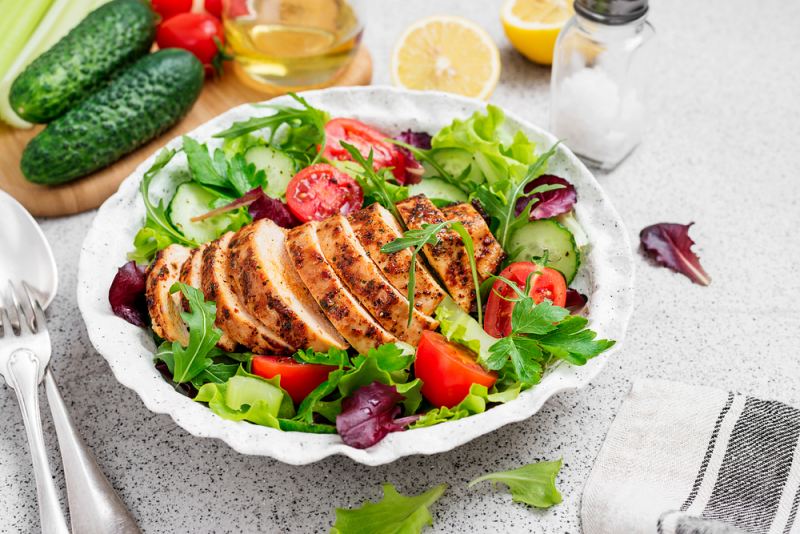 grilled chicken breast fillet fresh vegetable | How to Improve Kidney Function in Elderly