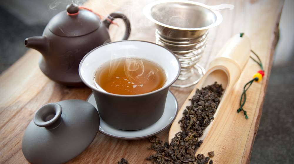 Oolong tea | Oolong Tea Facts - Health Benefits, Caffeine, and Varieties of Oolong Tea | featured