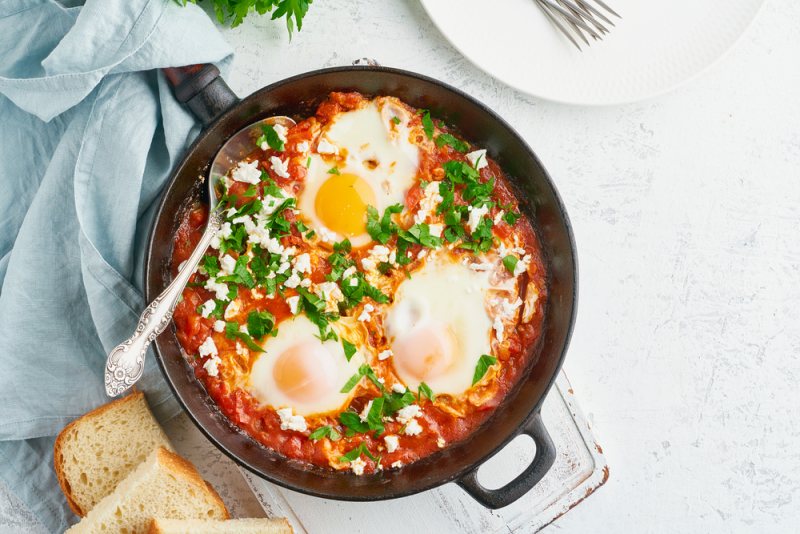 shakshouka eggs poached sauce tomatoes olive | foods good for sibo