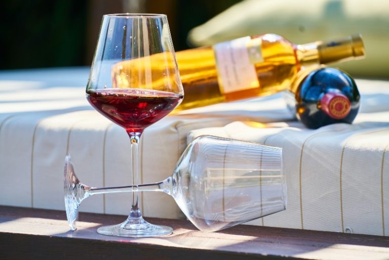 Red Vs White Wine Which Is The Healthier Choice For You