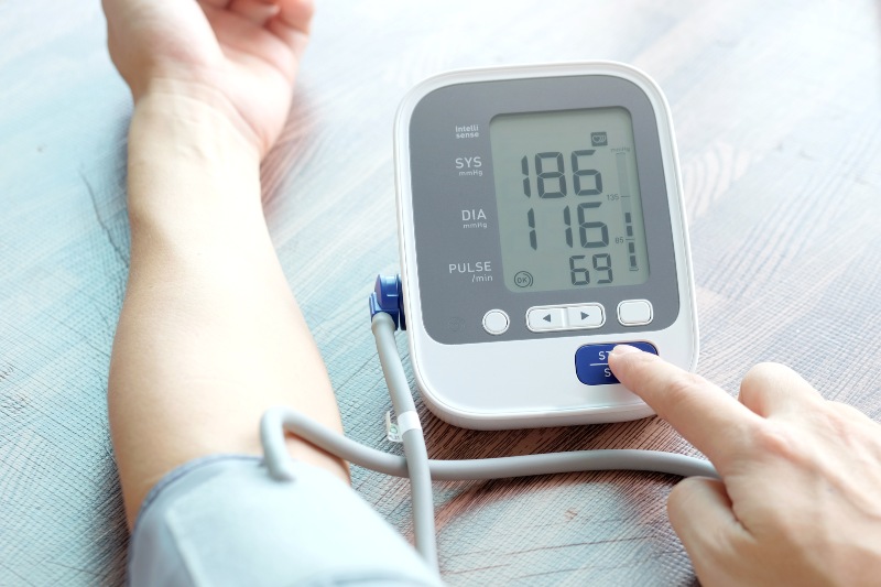 Man Check Blood Pressure Monitor and Heart Rate Monitor | Sencha Green Tea