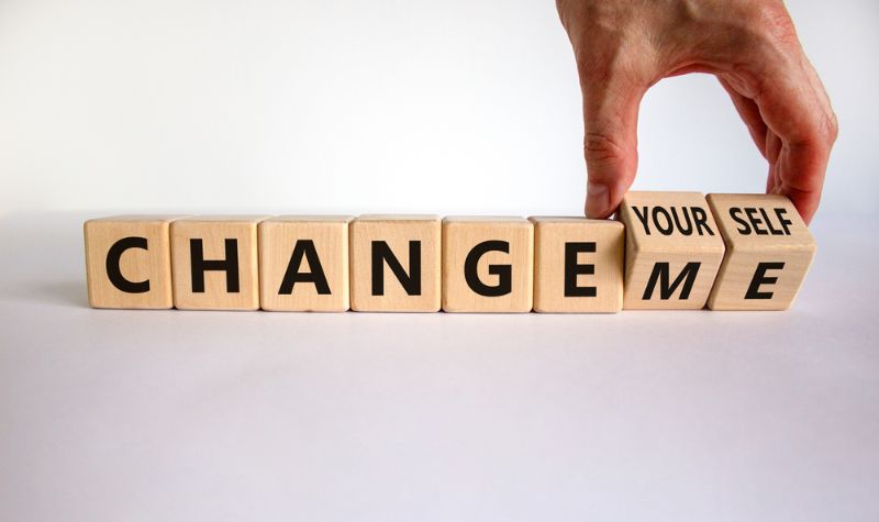 change-yourself-me-symbol-businessman-turns Change Yourself