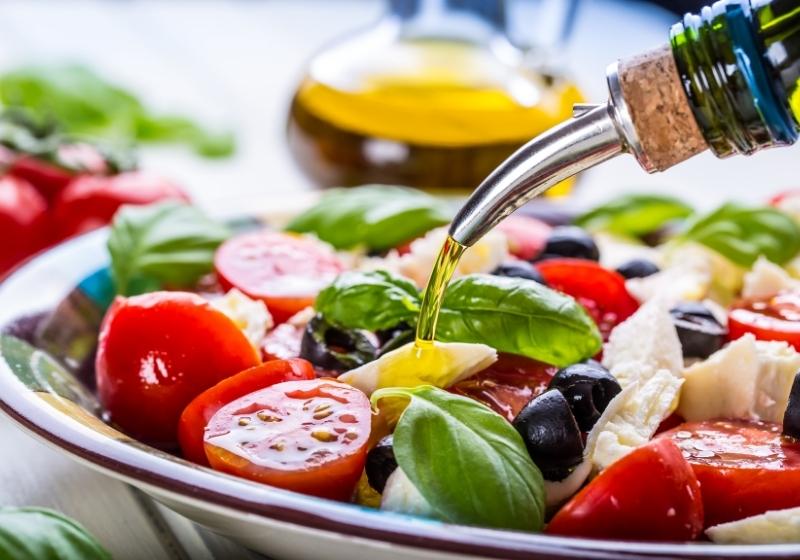 Caprese Italian or Mediterranean salad | Diet for Pcos | 4 PCOS Diet Plans Review